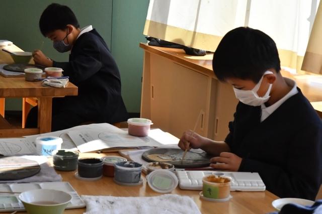 陶芸体験の出前授業(3)
