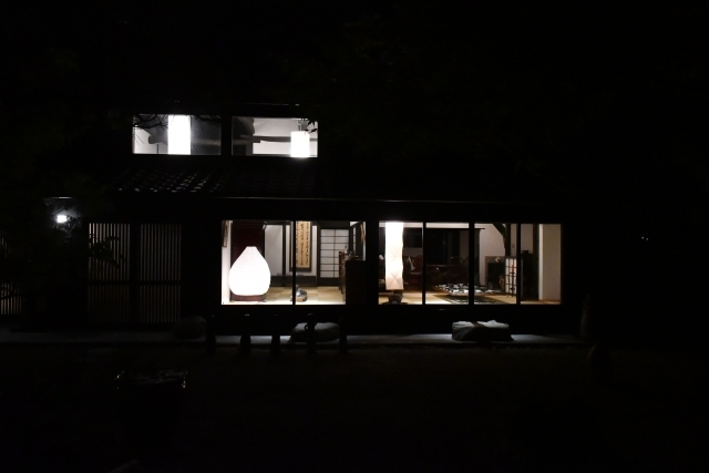 灯りのある風景（夜）