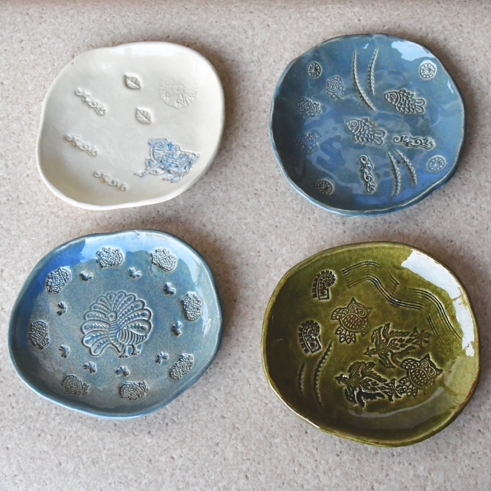 陶芸体験「絵皿」の作品です