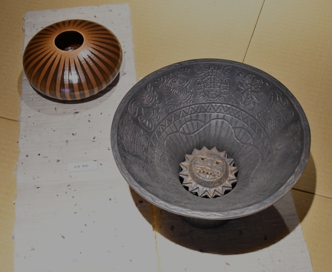 陶芸教室の生徒作品展を開催中です(その1)