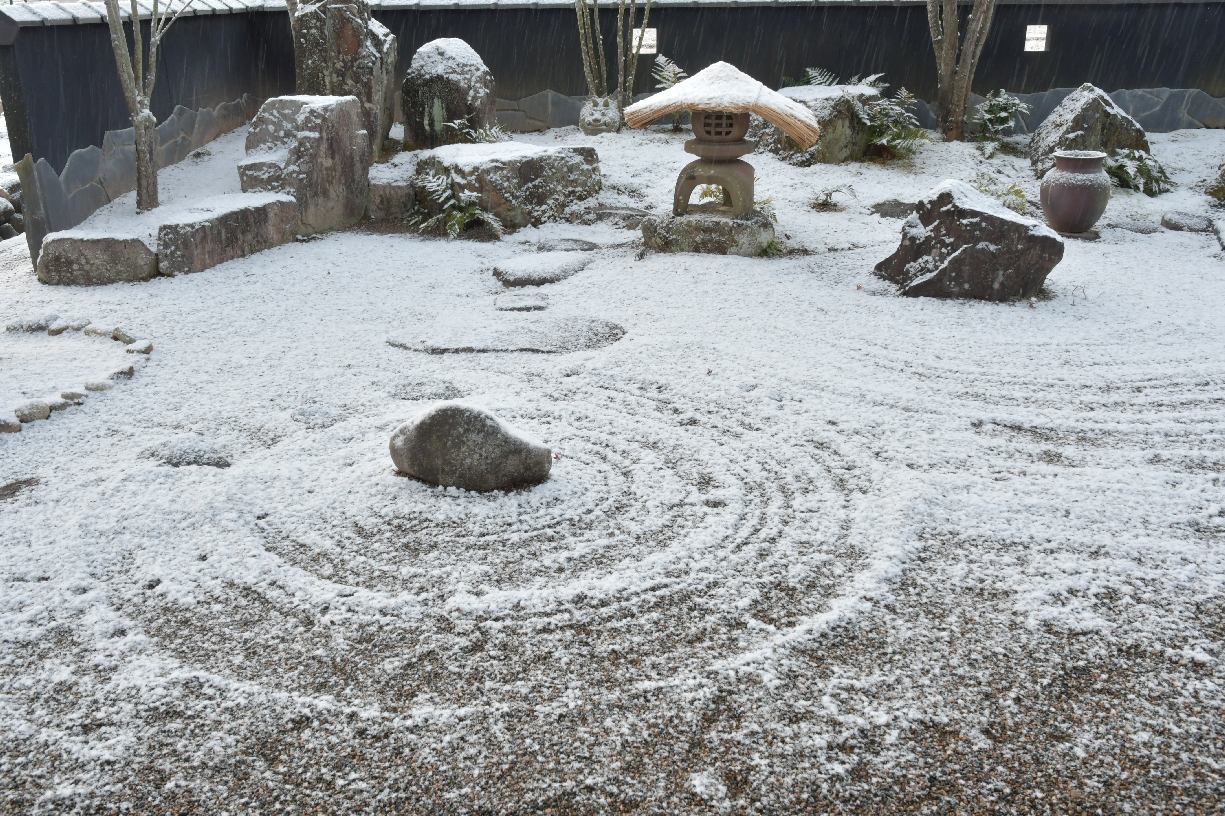雪の朝