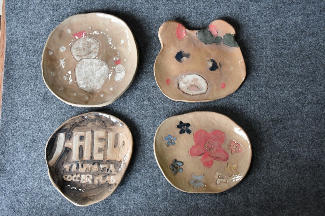 小学生の陶芸作品を紹介します
