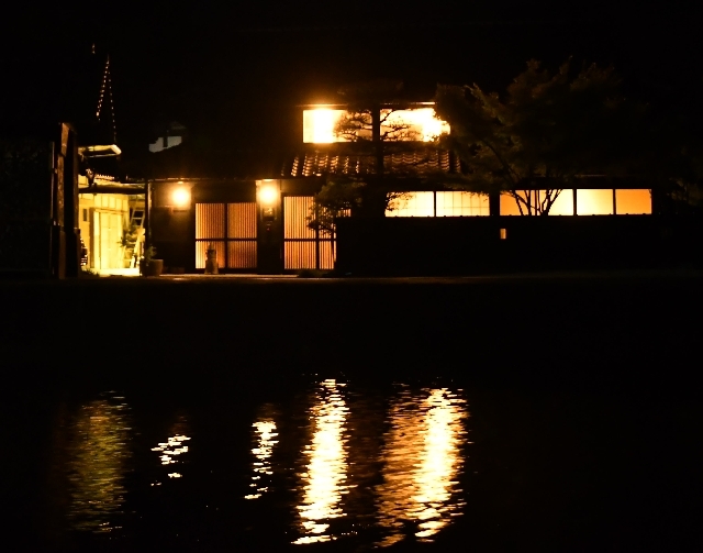 ギャラリーの夜景